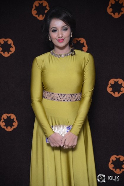 Tejaswi-Madivada-at-Jata-Kalisey-Movie-Audio-Launch